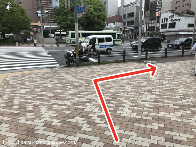 ���f����